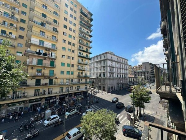 appartamento in vendita a Napoli in zona Stella