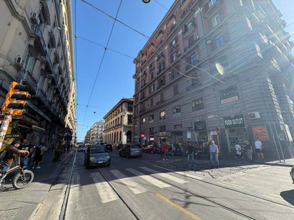 appartamento in vendita a Napoli in zona Pendino / San Giuseppe
