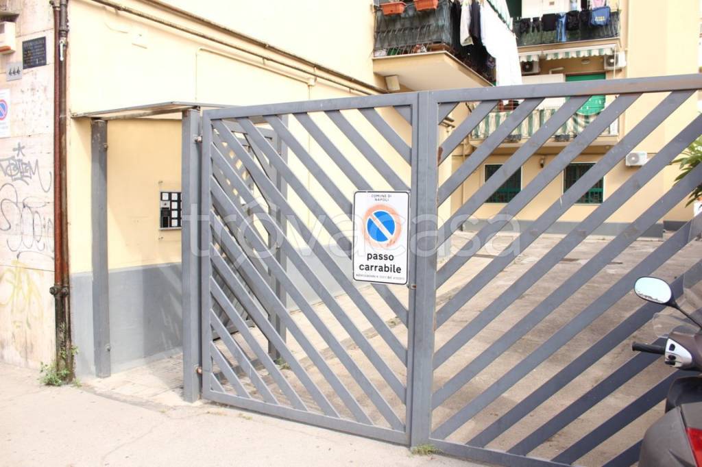 appartamento in vendita a Napoli in zona Bagnoli