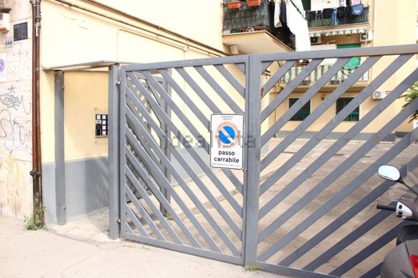 appartamento in vendita a Napoli in zona Fuorigrotta