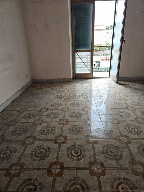 appartamento in vendita a Napoli in zona Barra