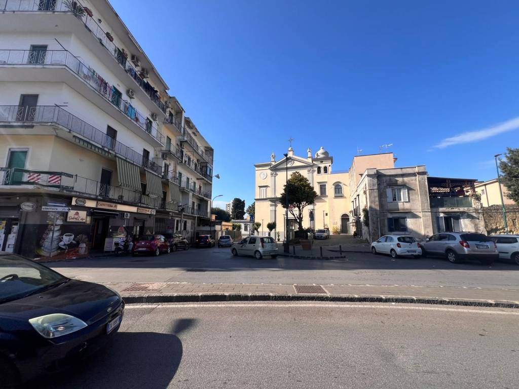 appartamento in vendita a Napoli in zona Miano
