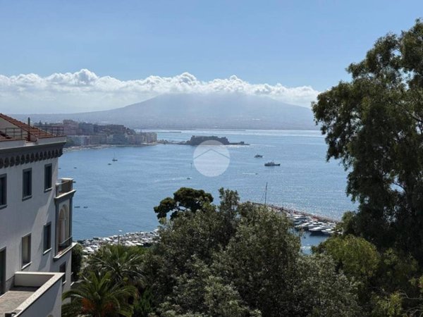 appartamento in vendita a Napoli in zona Posillipo