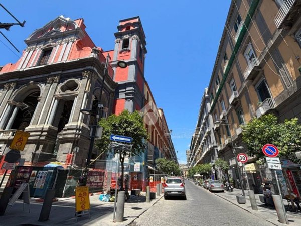 appartamento in vendita a Napoli in zona Pendino / San Giuseppe