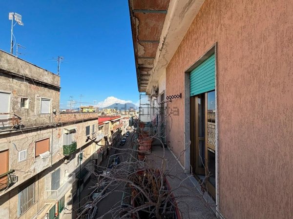 appartamento in vendita a Napoli in zona Secondigliano