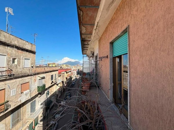 appartamento in vendita a Napoli in zona Secondigliano