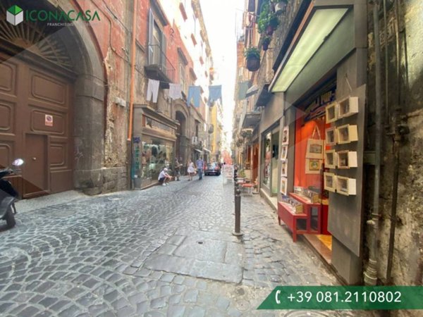 appartamento in vendita a Napoli in zona San Lorenzo