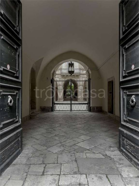 appartamento in vendita a Napoli in zona Pendino / San Giuseppe