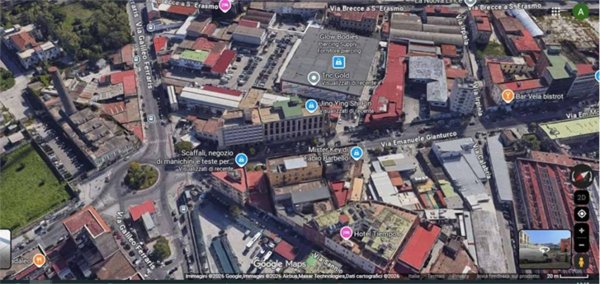 negozio in vendita a Napoli in zona Zona Industriale-Ferrovia