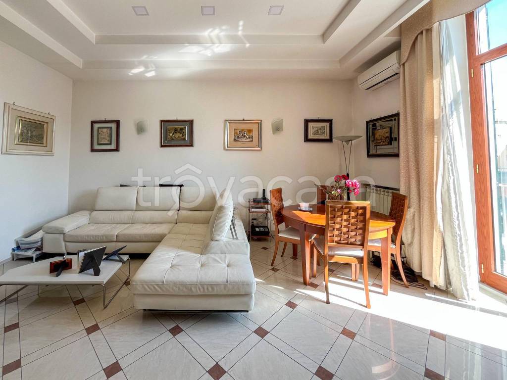 appartamento in vendita a Napoli