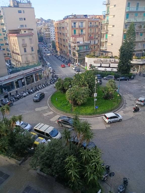 appartamento in vendita a Napoli in zona Vomero