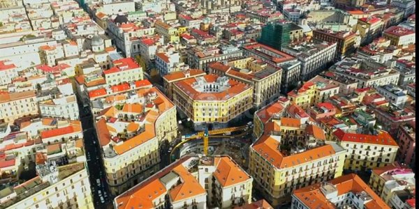 appartamento in vendita a Napoli in zona Pendino / San Giuseppe