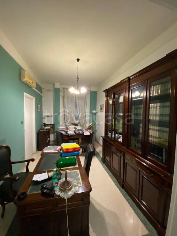 appartamento in vendita a Napoli in zona San Ferdinando