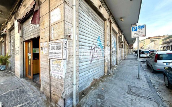 negozio in vendita a Napoli