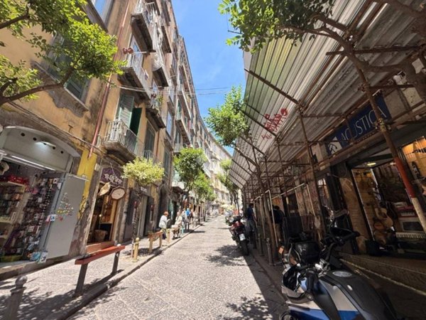 negozio in vendita a Napoli