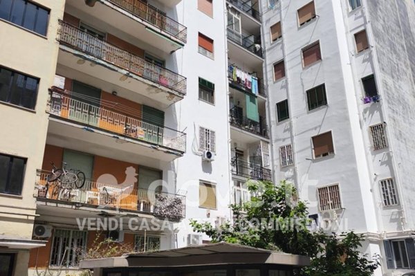 appartamento in vendita a Napoli in zona Fuorigrotta