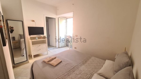 appartamento in vendita a Napoli in zona Chiaia