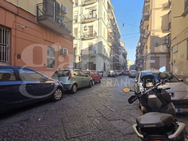 appartamento in vendita a Napoli in zona San Lorenzo