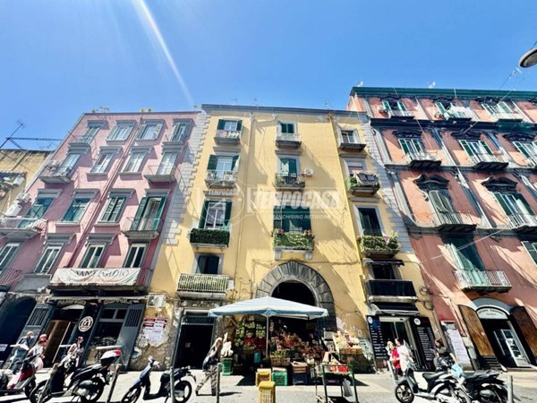 appartamento in vendita a Napoli in zona Stella