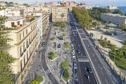 appartamento in vendita a Napoli in zona Chiaia