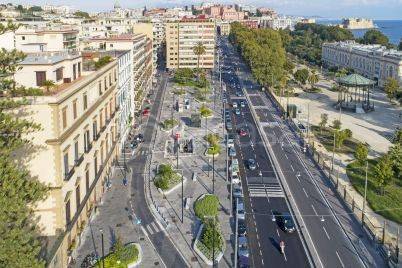 appartamento in vendita a Napoli in zona Chiaia