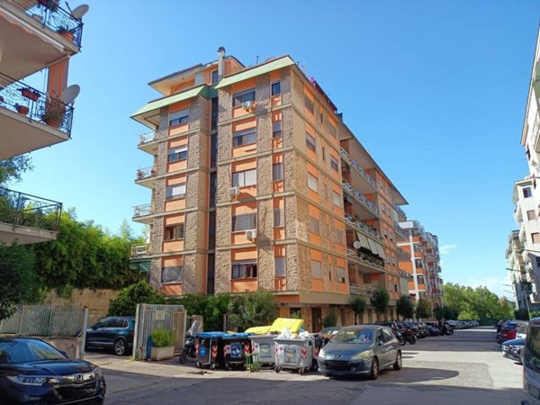 appartamento in vendita a Napoli in zona Capodimonte / Colli Aminei