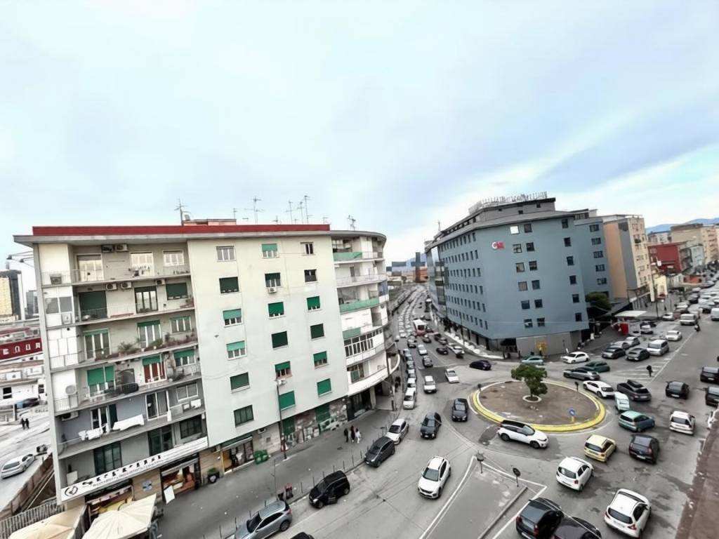 appartamento in vendita a Napoli in zona Mercato