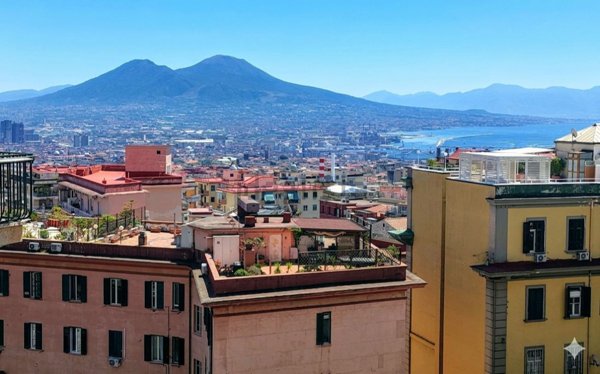 appartamento in vendita a Napoli in zona Arenella