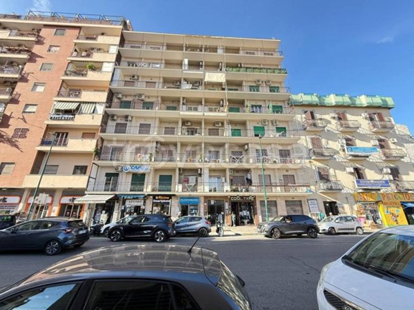 appartamento in vendita a Napoli in zona Fuorigrotta