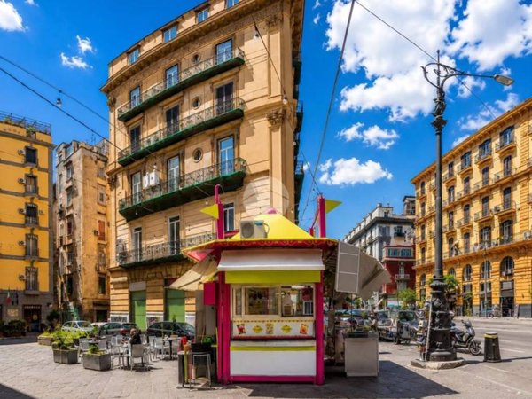appartamento in vendita a Napoli in zona Pendino / San Giuseppe