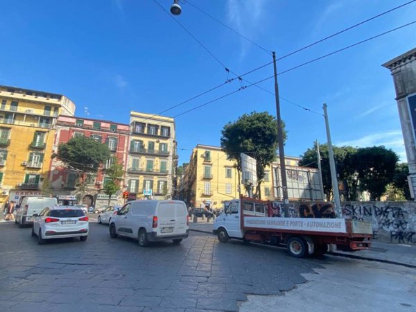 appartamento in vendita a Napoli in zona Mercato