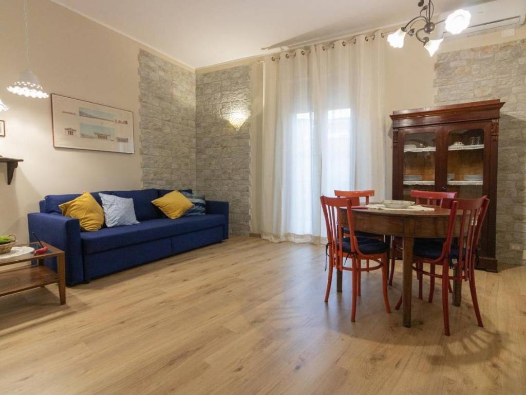 appartamento in vendita a Napoli in zona Avvocata