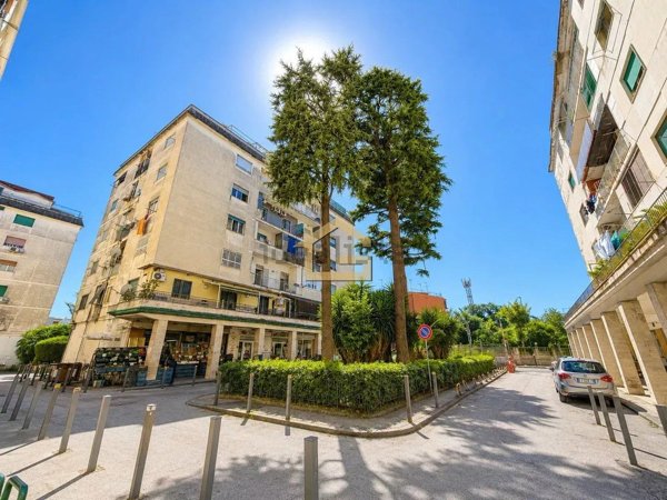 appartamento in vendita a Napoli in zona Miano