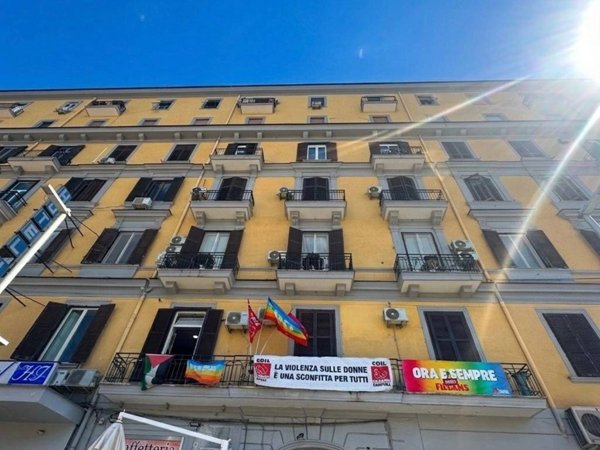 appartamento in vendita a Napoli in zona Pendino / San Giuseppe