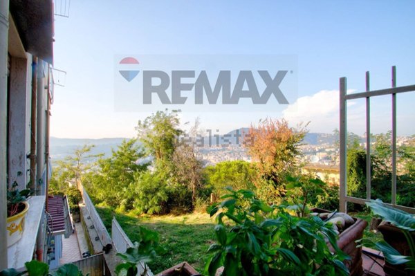 appartamento in vendita a Napoli in zona Posillipo