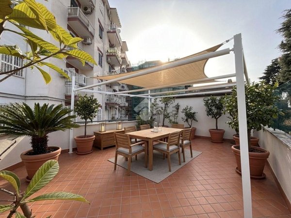 appartamento in vendita a Napoli in zona Capodimonte / Colli Aminei