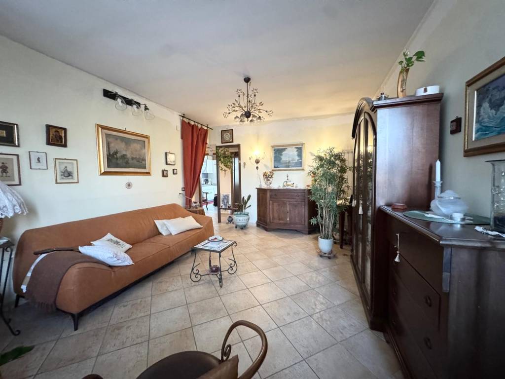 appartamento in vendita a Napoli in zona Scampia
