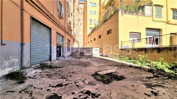 appartamento in vendita a Napoli in zona Fuorigrotta
