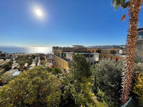 appartamento in vendita a Napoli in zona Vomero