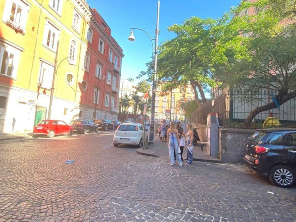 appartamento in vendita a Napoli in zona Stella
