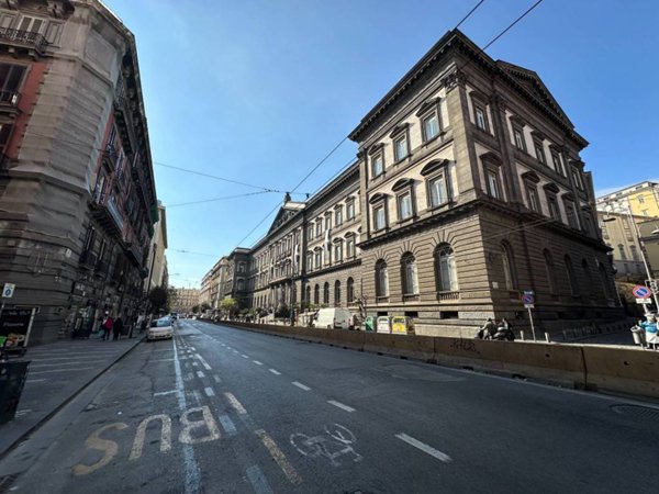 appartamento in vendita a Napoli in zona Pendino / San Giuseppe