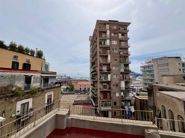 appartamento in vendita a Napoli in zona Pendino / San Giuseppe