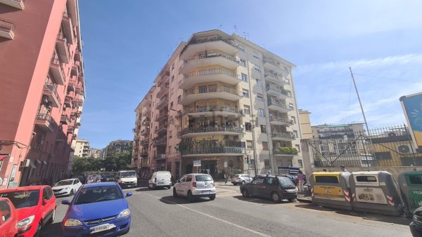 appartamento in vendita a Napoli in zona Arenella