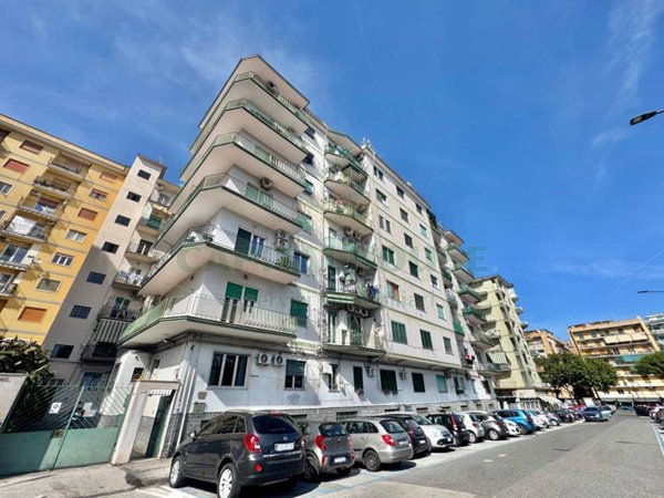 appartamento in vendita a Napoli in zona Fuorigrotta
