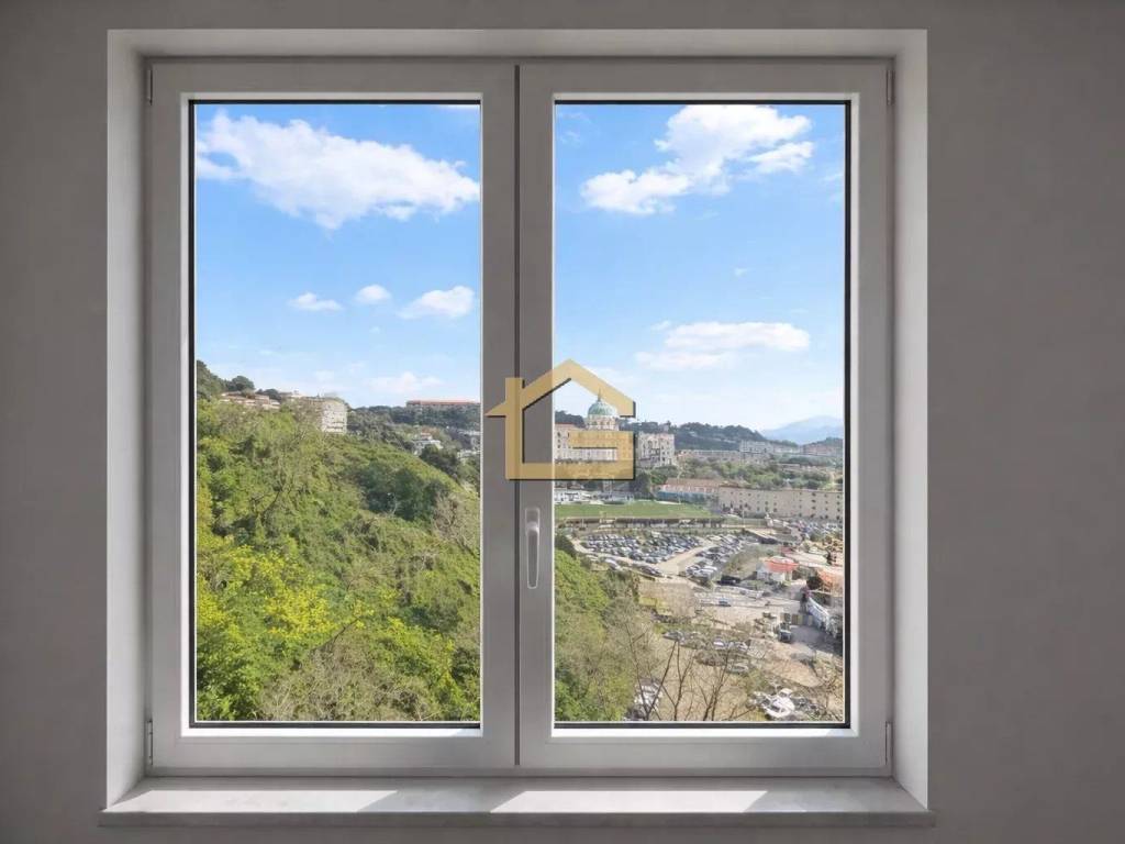 appartamento in vendita a Napoli in zona Stella