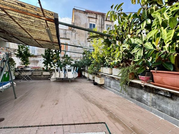 appartamento in vendita a Napoli in zona Stella