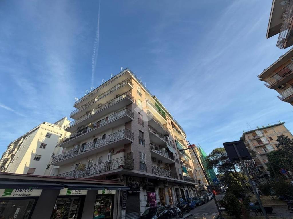 appartamento in vendita a Napoli in zona Capodimonte / Colli Aminei