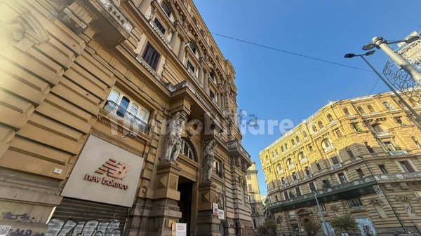 appartamento in vendita a Napoli in zona Pendino / San Giuseppe