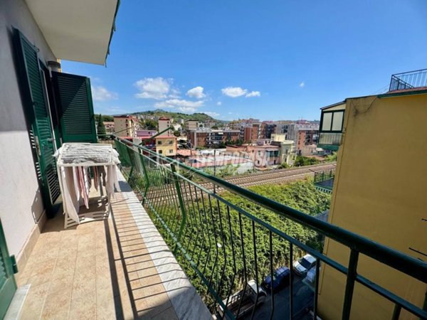 appartamento in vendita a Napoli in zona Bagnoli