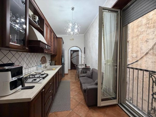 appartamento in vendita a Napoli in zona Stella
